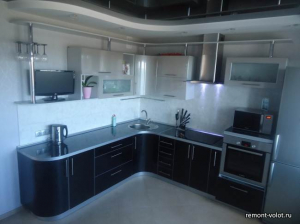 Черная глянцевая кухня ЗОВ за 2400$ (16 фото)