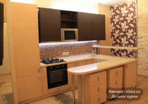 Дизайн П-образной кухни с барной стойкой за 8700$