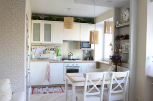 Дизайн бюджетной белой кухни-гостиной в скандинавском стиле в хрущевке