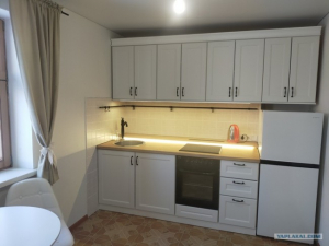 Преображение старого кухонного гарнитура за 20 тыс рублей на кухне площадью 9 кв м