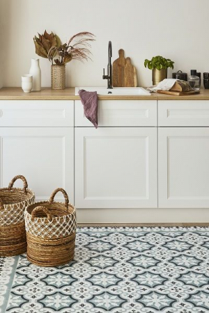 Стоит ли стелить ковролин на кухню?