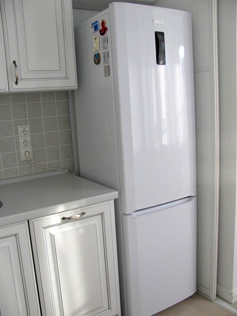 Кухни С Белым Холодильником Фото