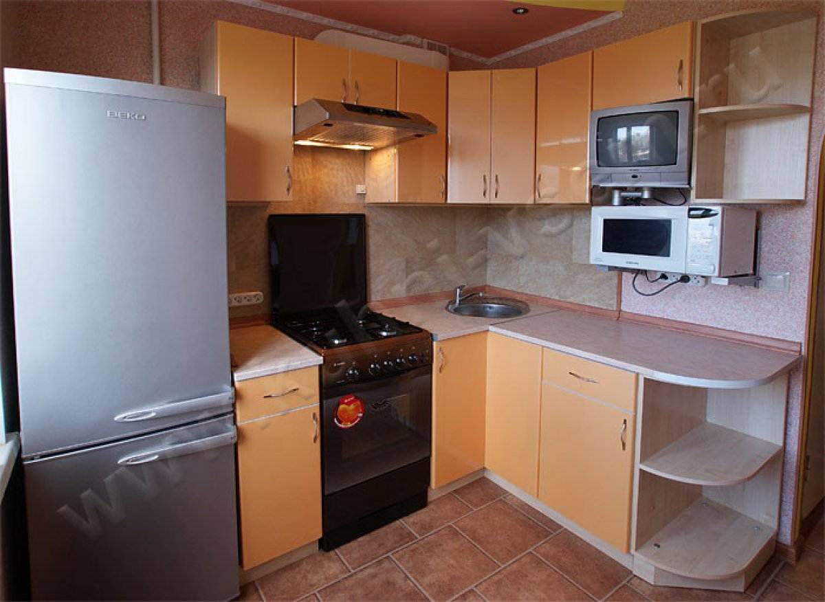 Кухня Без Холодильника Фото